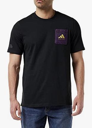 Чоловіча футболка adidas.