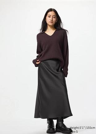 Атласна спідниця uniqlo чорного кольору