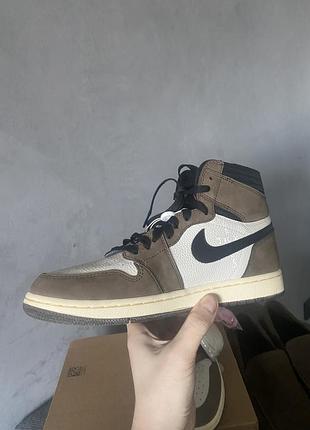 Кроссовки jordan 1 travis scott 4