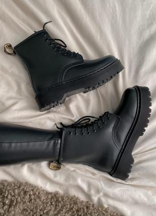 Черевики dr. martens vegan mono black
premium ботинки