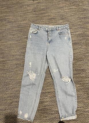 Джинси з дирками