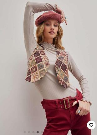 Жилетка коротка