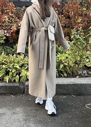Шерстяное пальто вовняне бежевое пальто халат 70% вовни
