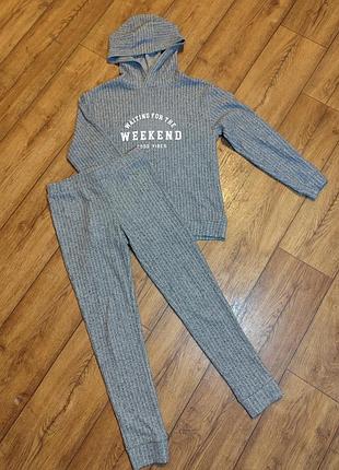 Дитячій костюм утеплений з штанами на дівчину 9-10 років