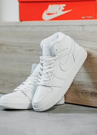 Повседневные мужские кожаные кроссовки демисезонные nike air jordan 1 retro high premium 🔝