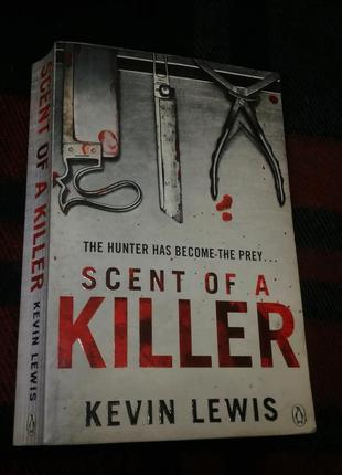 Книга scent of a killer