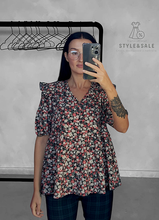 Блузка черная с цветами фирменная shein m