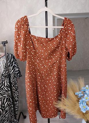 Красивое шифоновое платье в цветочный принт