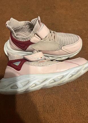 Кросівки дитячі