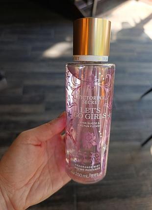 Парфюмированный спрей для тела victoria’s secret let's go girls