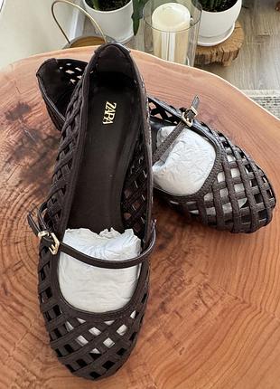 Жіночі балетки zara