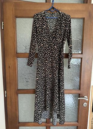 Жіноча довга сукня плаття на запах