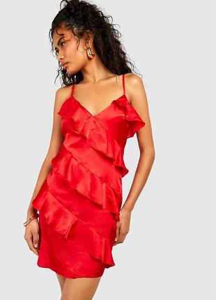 Гарна сукня з рюшами