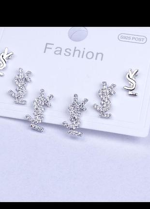 Набор трендовый серег пусеты, кровохранные