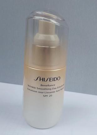 Shiseido емульсія для обличчя spf 20