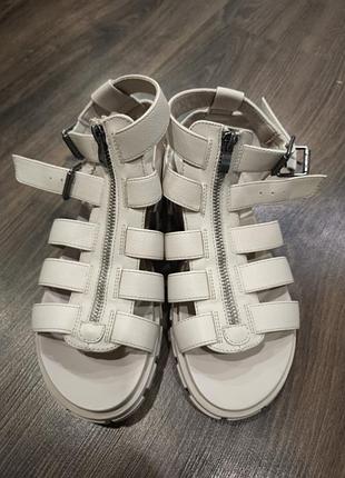 Босоножки catwalk 37p.