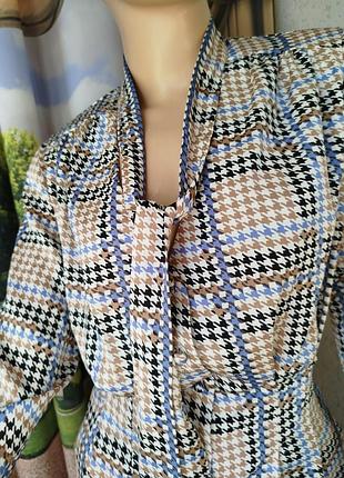 Можно блуза в ретро стиле 36р.