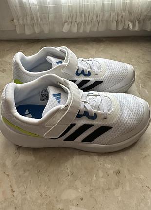 Кросівки adidas дитячі білі на липучці , розмір 35,5