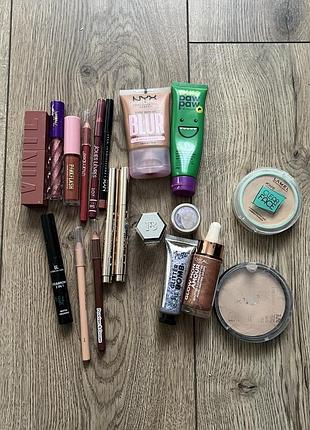 Набір косметики плюс подарунки nyx maybelline fenty