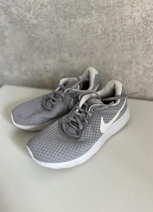 Кросівки nike