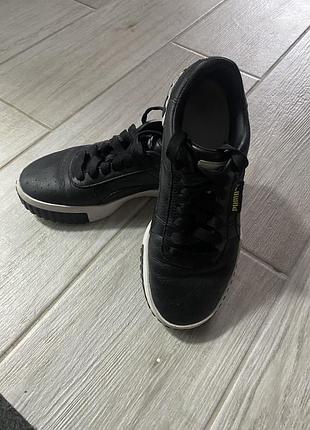 Оригінальні кросівки puma. ілеальні,не продавала б , але жмуть
