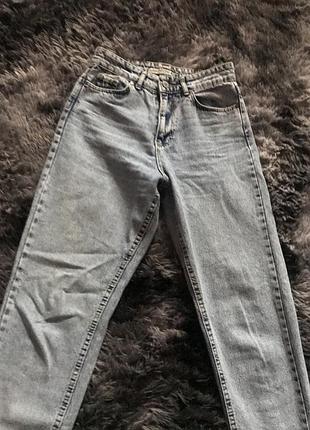 Джинси мом ідеальний стан нові,тільки що помялись