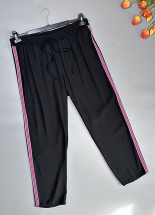 Брюки чорні с лампасами