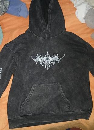 Продам все зразу за 500 гривень
половина товаров полностью новые даже ниразу не одеты