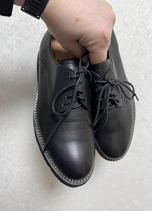 Шкіряні жіночі туфлі