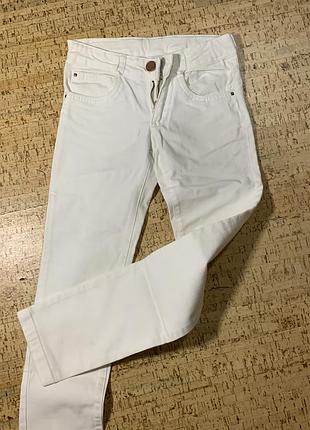 Дитячі білі джинси zara