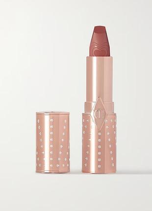 Помада для губ charlotte tilbury look of love k.i.s.s.i.n.g lips в оттенка nude romance