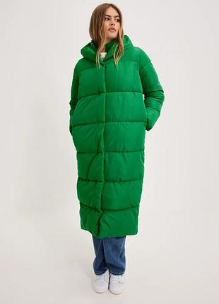 Only длинное стеганое женское пальто зимнее зеленое,размер l(50/52)