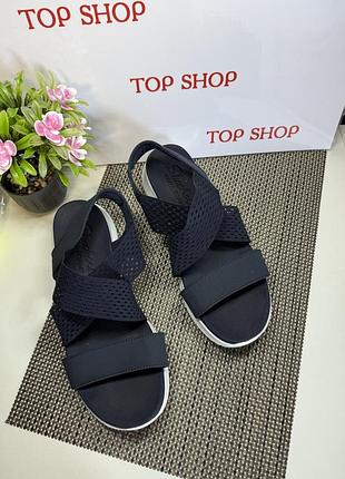 Оригінальні босоніжки skechers