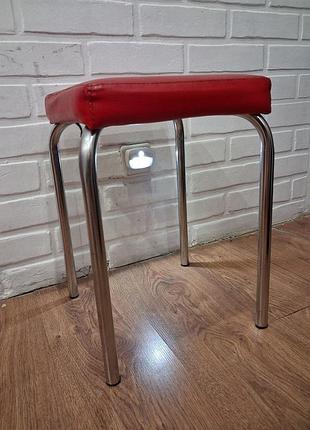 Кухонный табурет б/в. в хорошем состоянии