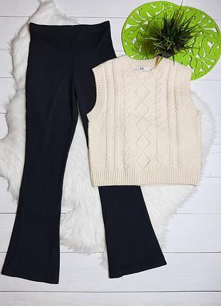 Стильний комплект штани в рубчик і  тепла жилетка