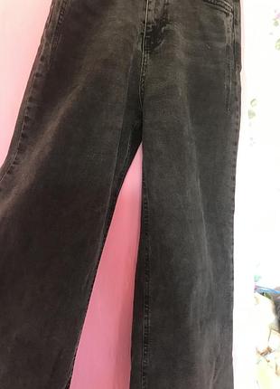 Джинси  але мають  нюанси потрібно замінити замочок