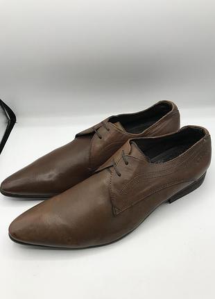 Шкіряні туфлі в розмірі 46 є незначні дефекти які не поливають на носку довжина стельки 30 см