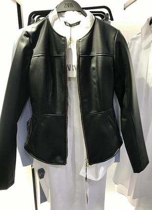 Мега стильна шкіряна куртка/піджак від іспанського бренду zara.