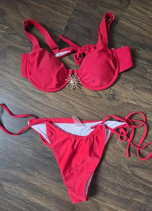 Купальник с парео красный. сетка