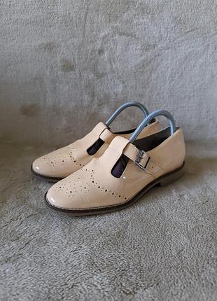 Лаковые кожаные туфли лоферы mary jane