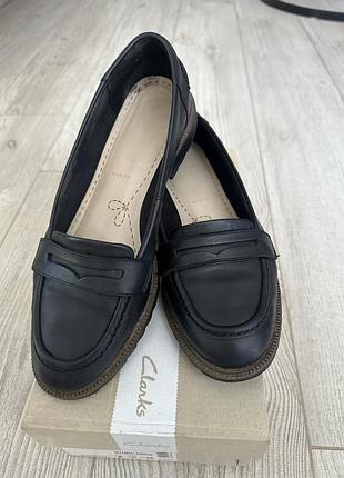 Лофери чорні clark’s