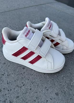 Кросівки для дівчинки