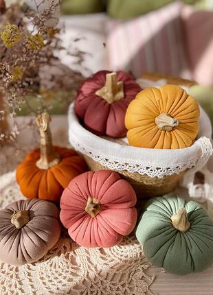 Текстильні різнокольорові гарбузи для декору