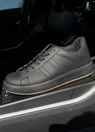 Чорні жіночі кеди легкі осінь