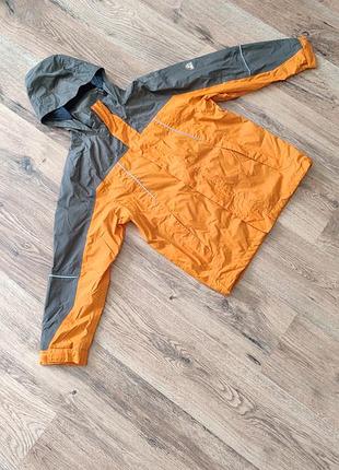 Куртка для подростков оделась один раз состояние новый