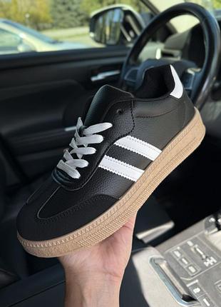 Кеди легкі жіночі осінь чорні