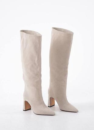 ▪️замшеві жіночі високі бежеві молочні чоботи труби середній невисокий каблук байка осінь зима натуральна замша бежевые молочные высокие сапоги замша