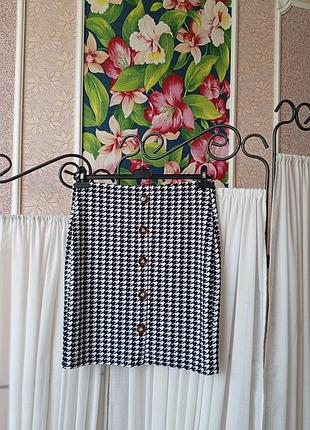 Стильна чорно-біла юбка в гусячу лапку з гудзиками shein.