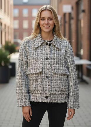 Шикарна та незвичайна куртка пиджак з твіду