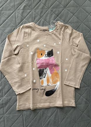 Фирменная кофточка для девочки